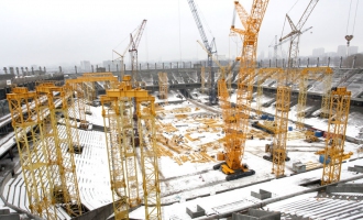 На строительстве стадиона «Открытие Арена». Апрель 2013 года.
