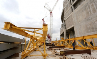На строительстве стадиона «Открытие Арена». Июль 2013 года.