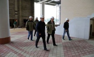Russian Minister of Sport Vitally Mutko visited the construction site of the «Otkritie Arena» stadium in Tushino.