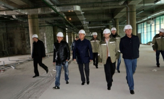 Министр спорта РФ Виталий Мутко посетил строительство стадиона «Открытие Арена». Сентябрь 2013 г.