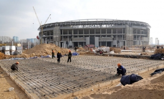 На строительстве стадиона «Открытие Арена». Южная трибуна. Март 2014 г.